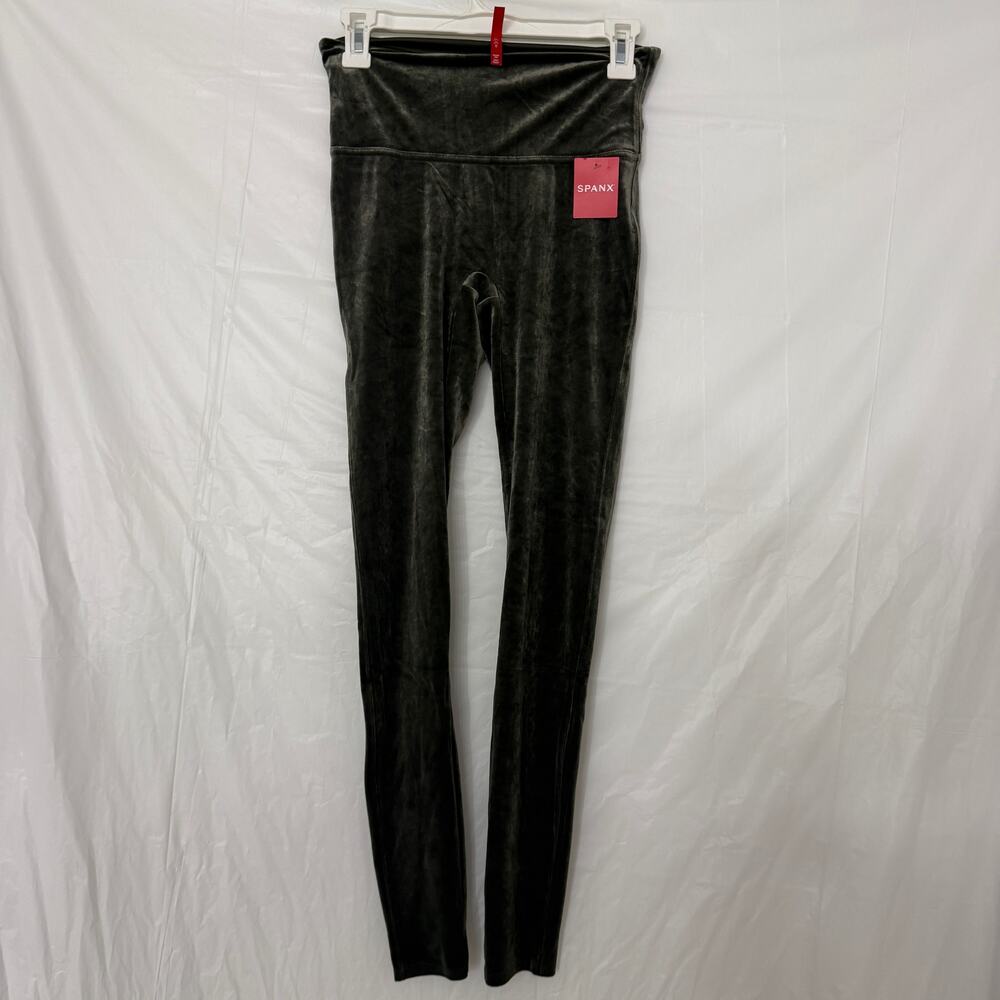 Spanx Ready to Wow Velvet Leggings Women's size M